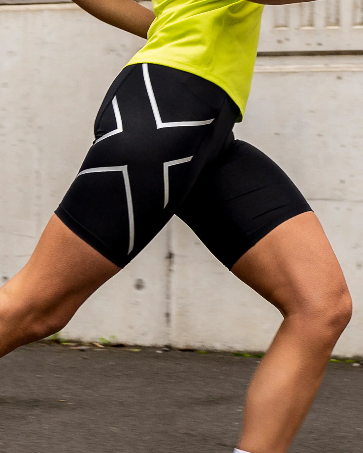 2XU running on triQUIP Sports