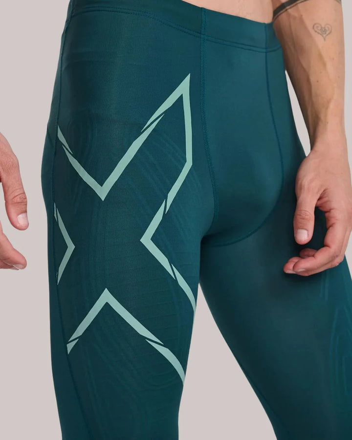 2XU Light Speed Compression Men Tights on triQUIP Sports