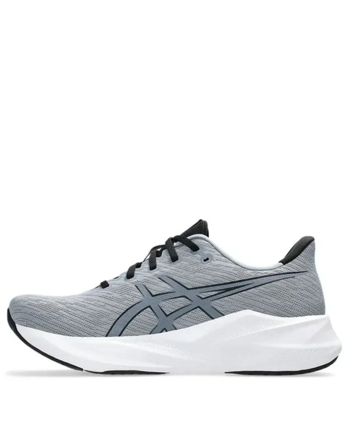 ASICS Versablast 4 Men Running Shoes on triQUIP Sports