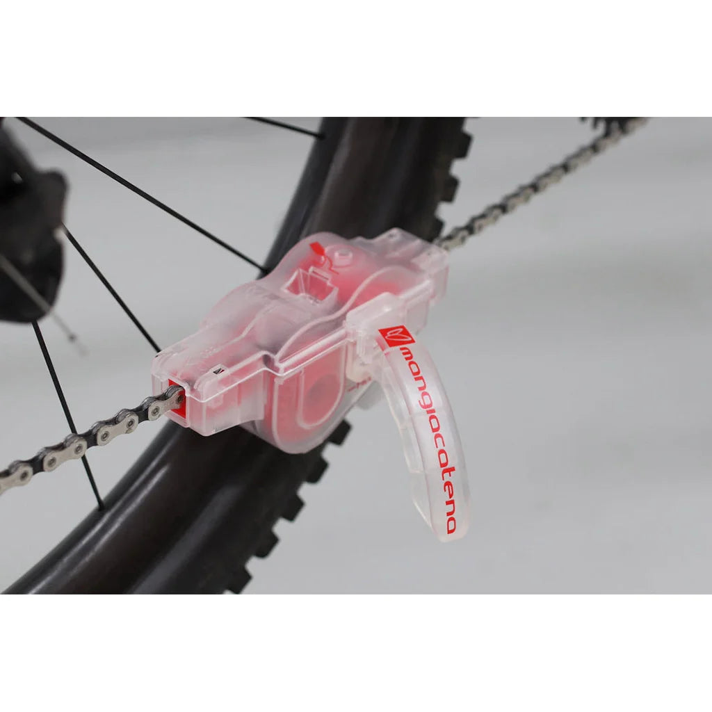 Effetto Mariposa Chain Cleaner on triQUIP Sports