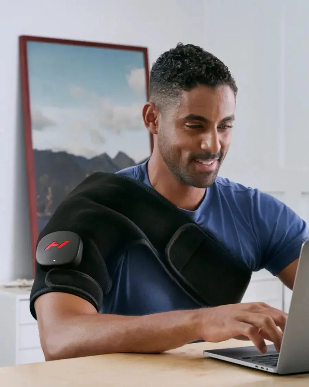 HYPERICE Venom 2 Right Shoulder on triQUIP Sports