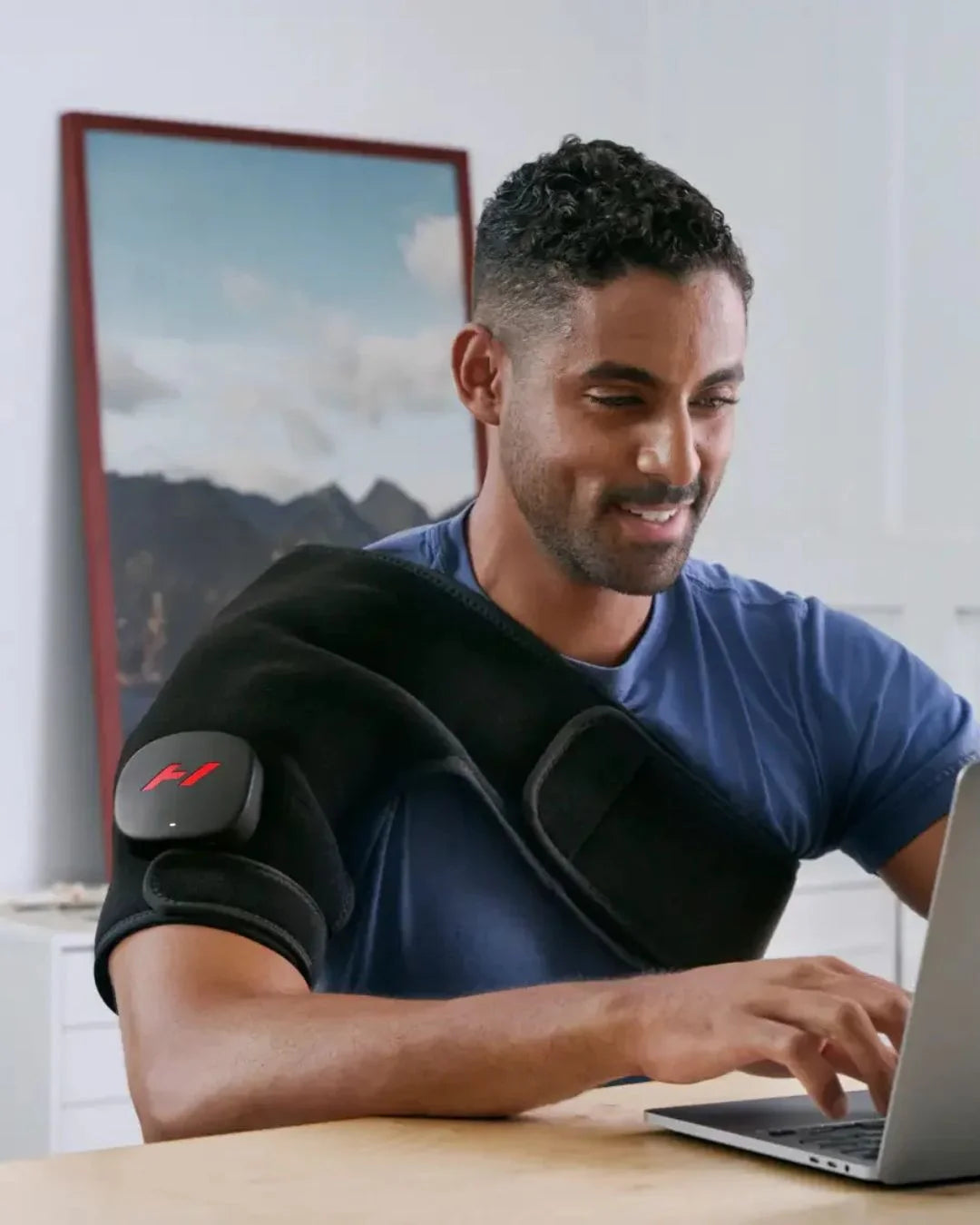 HYPERICE Venom 2 Right Shoulder on triQUIP Sports