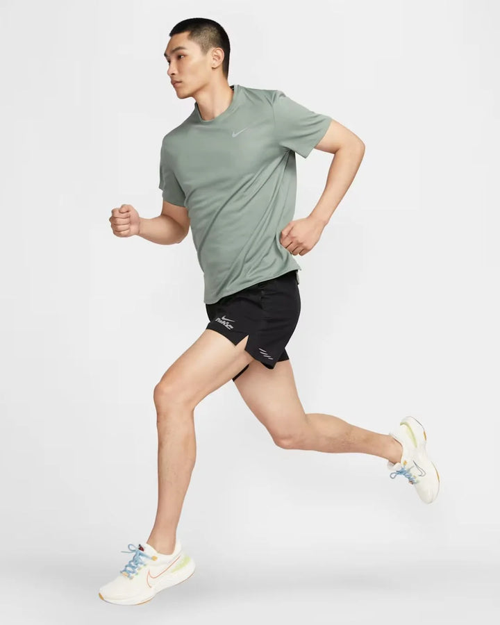 NIKE Dri-FIT UV Miler Men's Short-Sleeve Running Top