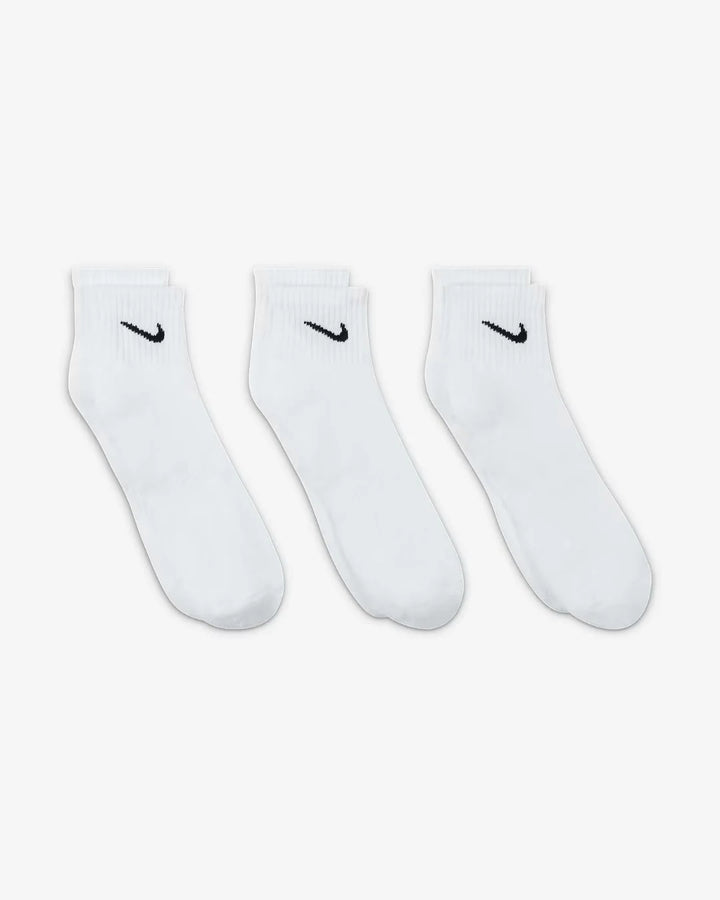 NIKE Everyday Cushioned Training Ankle Socks - 3 Pairs on triQUIP Sports