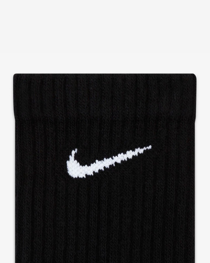 NIKE Everyday Cushioned Training Crew Socks (3 Pairs) - Black/White on triQUIP Sports