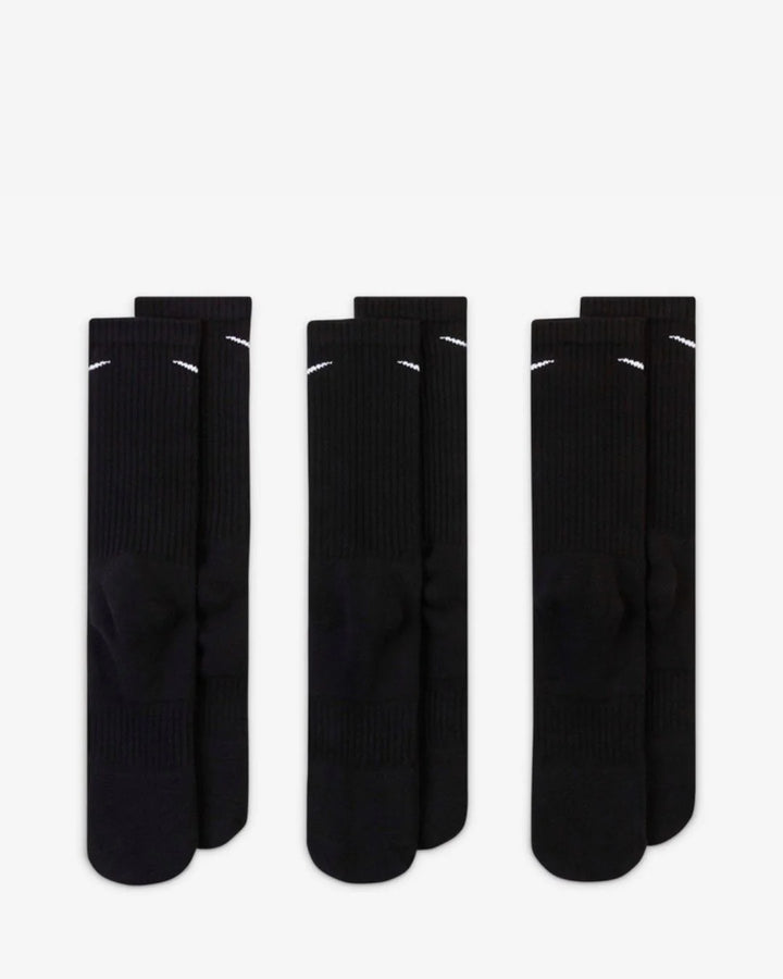 NIKE Everyday Cushioned Training Crew Socks (3 Pairs) - Black/White on triQUIP Sports