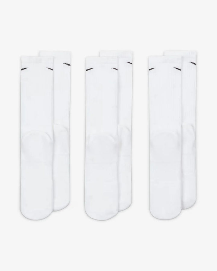 NIKE Everyday Cushioned Training Crew Socks (3 Pairs) on triQUIP Sports