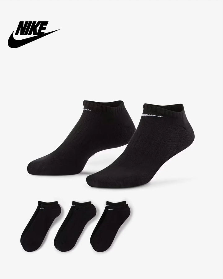 NIKE Everyday Cushioned Training No Show Socks (3-Pairs) on triQUIP Sports