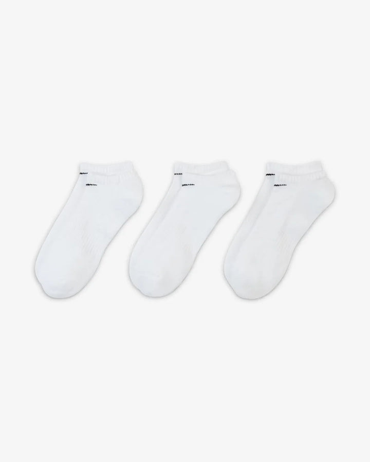 NIKE Everyday Cushioned Training No Show Socks (3-Pairs) on triQUIP Sports