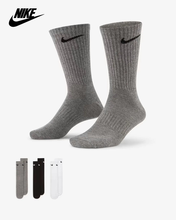 NIKE Everyday Lightweight Training Crew Socks on triQUIP Sports