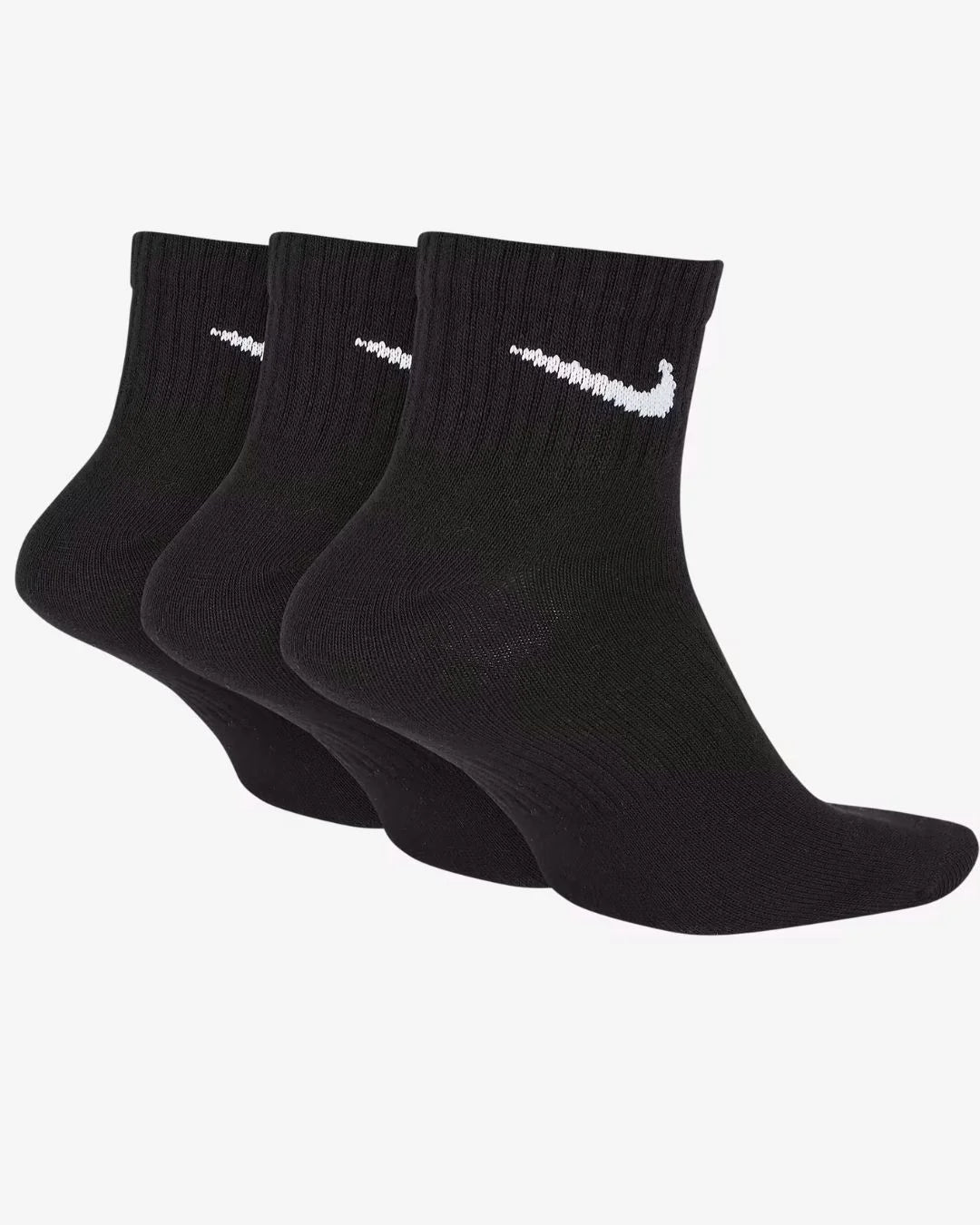 NIKE Everyday Lightweight Training Ankle Socks on triQUIP Sports