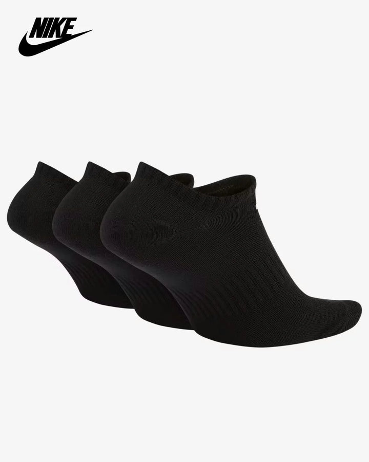 NIKE Everyday Lightweight Training No Show Socks (3 Pairs) on triQUIP Sports