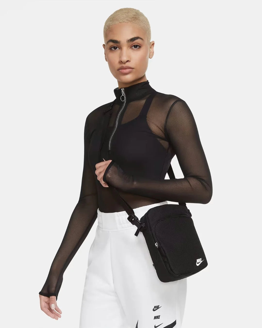 NIKE Heritage Cross Body Bag (4L) on triQUIP Sports