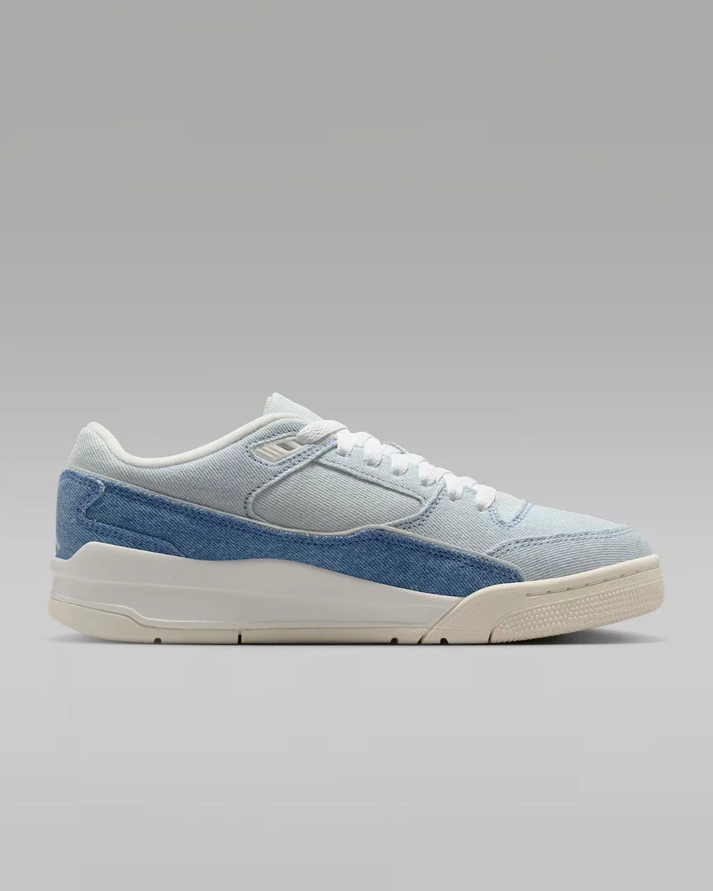 NIKE Jordon Flight Court SE Women's Shoes on triQUIP Sports