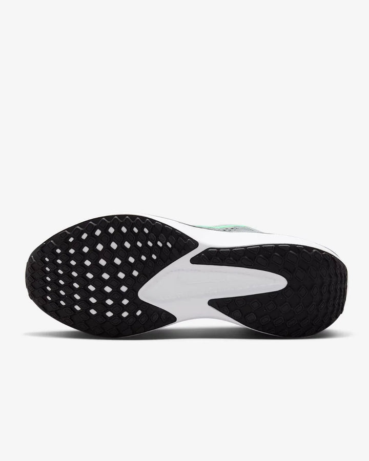 NIKE Quest 6 Men's Road Running Shoes on triQUIP Sports