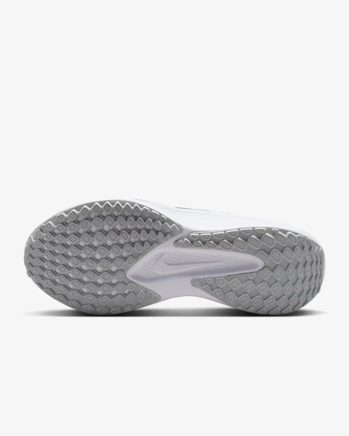 NIKE Quest 6 Women's Road Running Shoes on triQUIP Sports