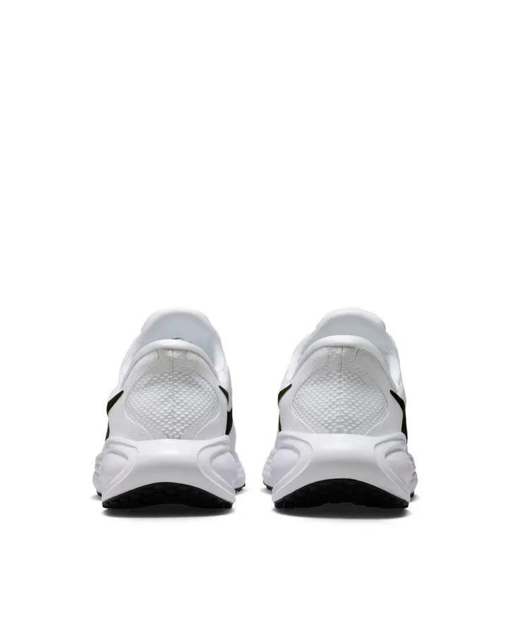 NIKE Revolution 8 Easyon Men Running Shoes on triQUIP Sports