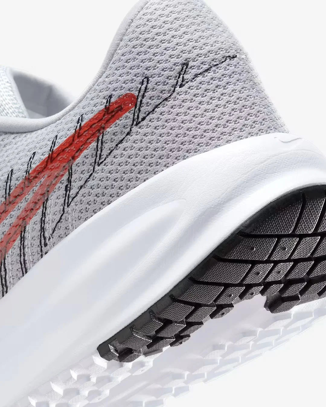 NIKE Run Defy Men's Road Running Shoes on triQUIP Sports