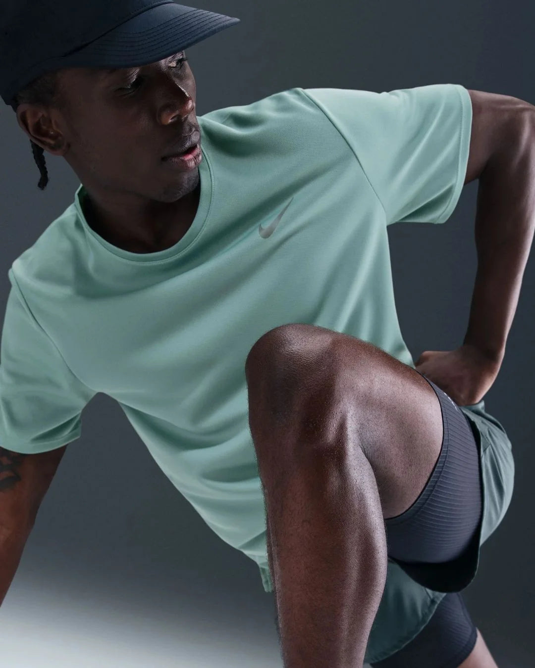 NIKE Dri-FIT UV Miler Men's Short-Sleeve Running Top