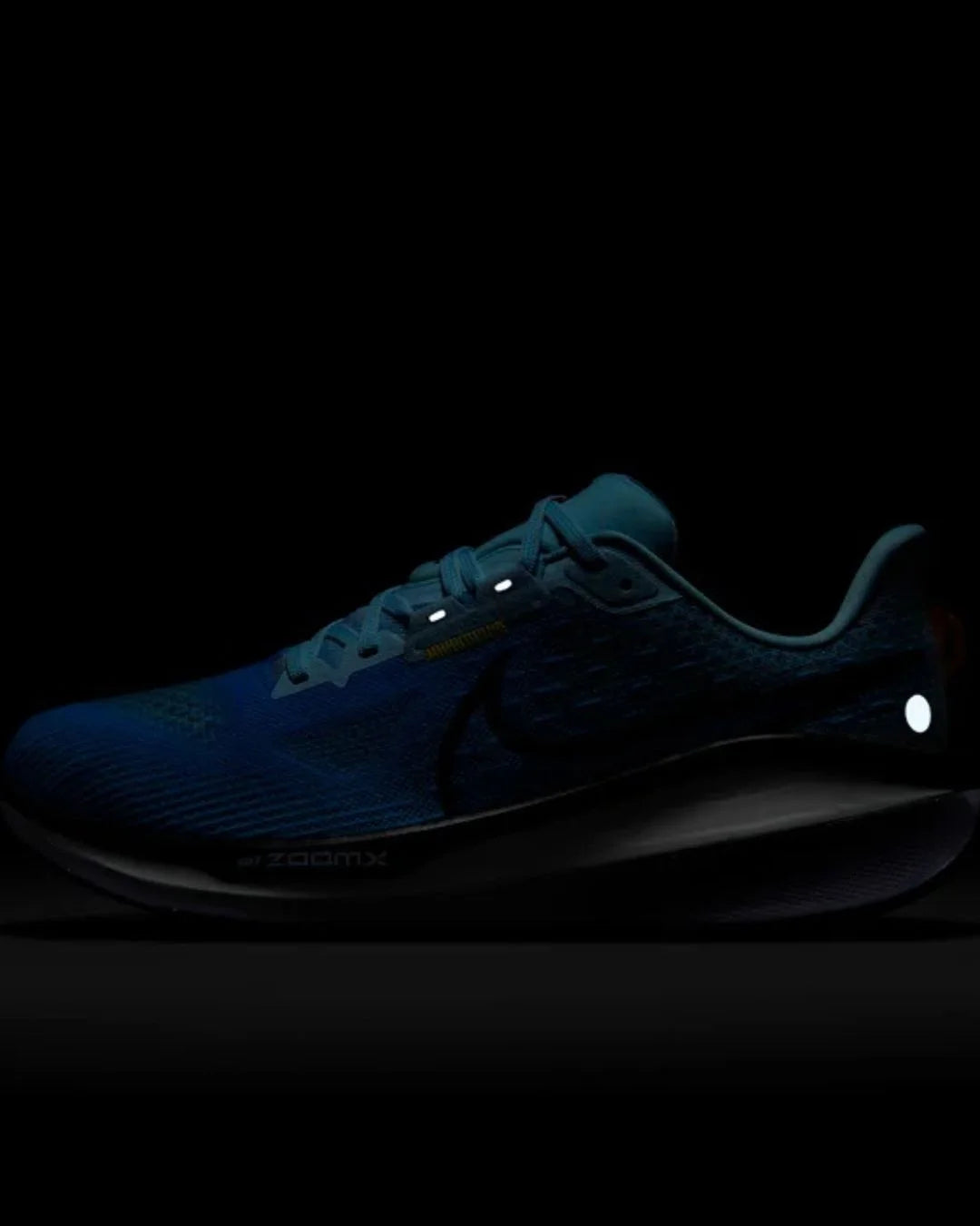 NIKE Vomero 17 Men's Road Running Shoes on triQUIP Sports