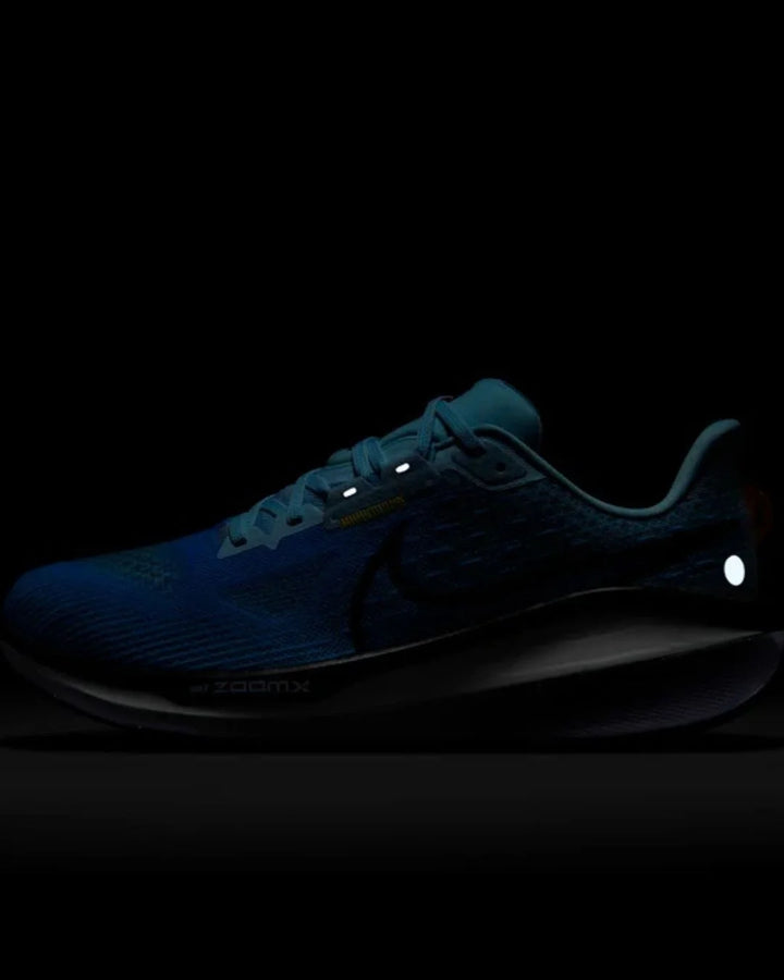NIKE Vomero 17 Men's Road Running Shoes on triQUIP Sports