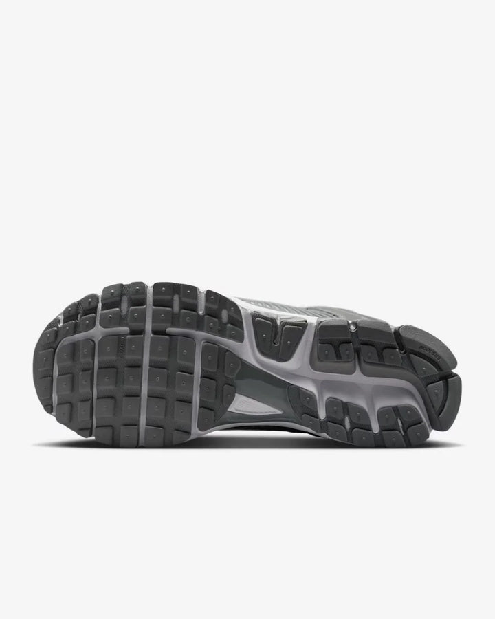 NIKE Zoom Vomero 5 Men's Shoes on triQUIP Sports