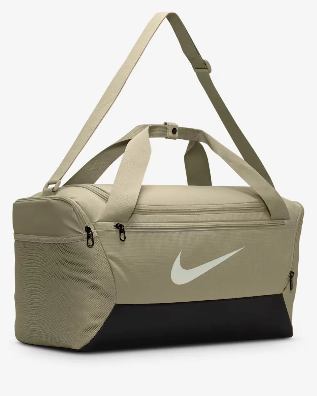 NIKE Brasilia Training Duffel Bag (Small, 41L) on triQUIP Sports