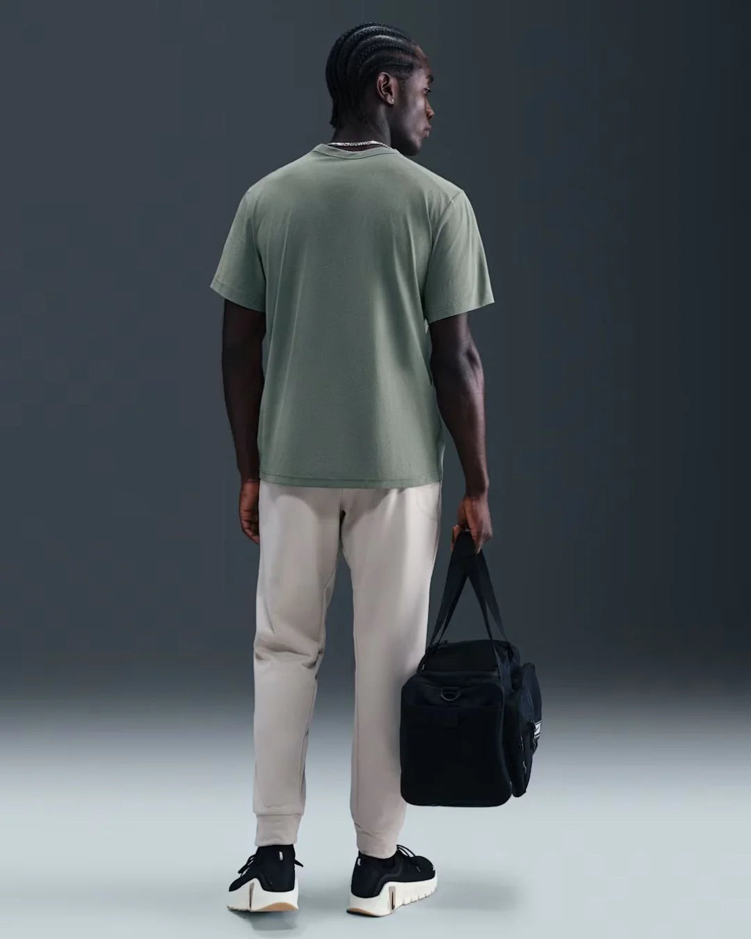 NIKE Dri-FIT UV Hyverse Men's Short-Sleeve Fitness Jersey