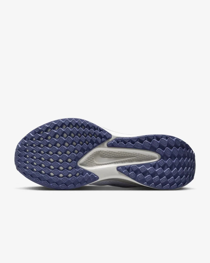 NIKE Quest 6 Women's Road Running Shoes on triQUIP Sports