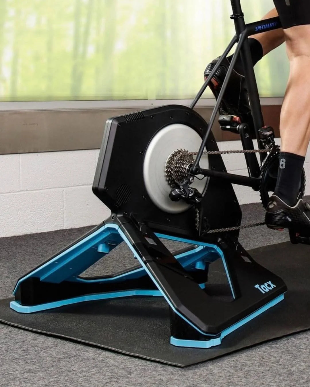 TACX® Neo 2T Smart Cycling Trainer on triQUIP Sports