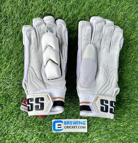 SS Gloves on triQUIP Sports