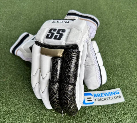 SS Gloves on triQUIP Sports