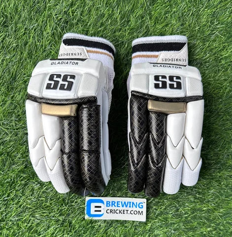 SS Gloves on triQUIP Sports