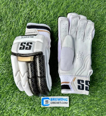 SS Gloves on triQUIP Sports