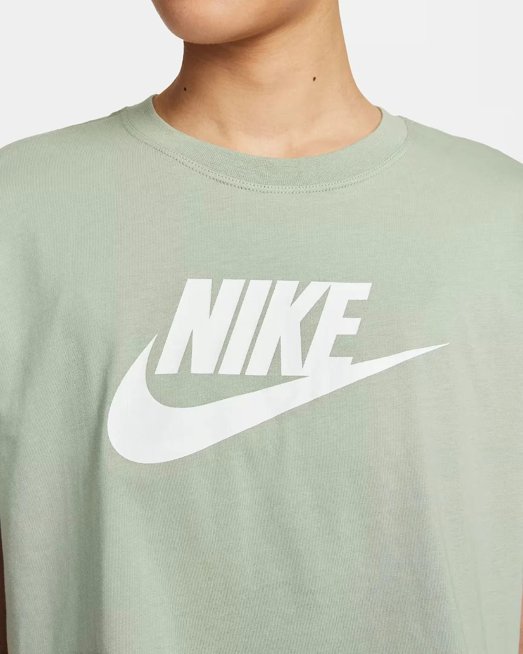 Nike Sportswear Essential Women's Cropped T-Shirt on triQUIP sports