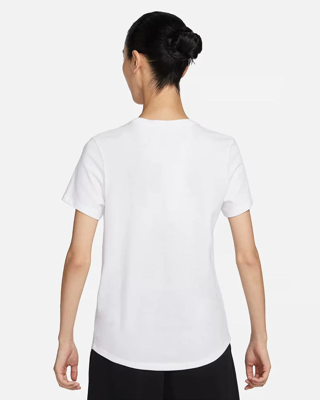 NIKE Sportswear Essentials Women's Logo T-Shirt on triQUIP sports